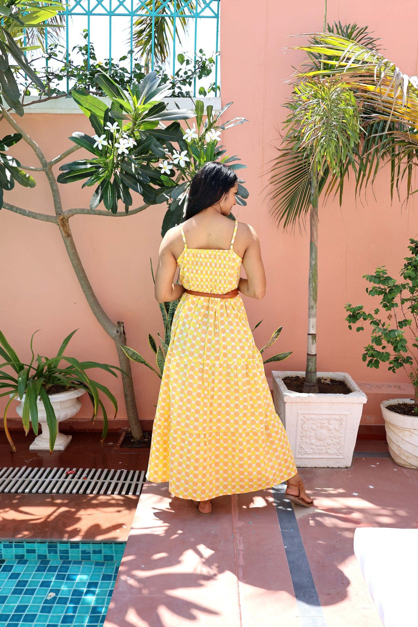 Robe longue à bretelles —imprimé pois jaune et orange