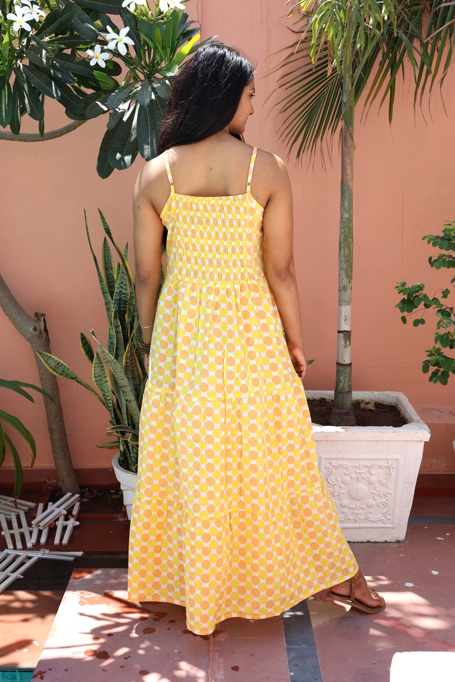 Robe longue à bretelles —imprimé pois jaune et orange