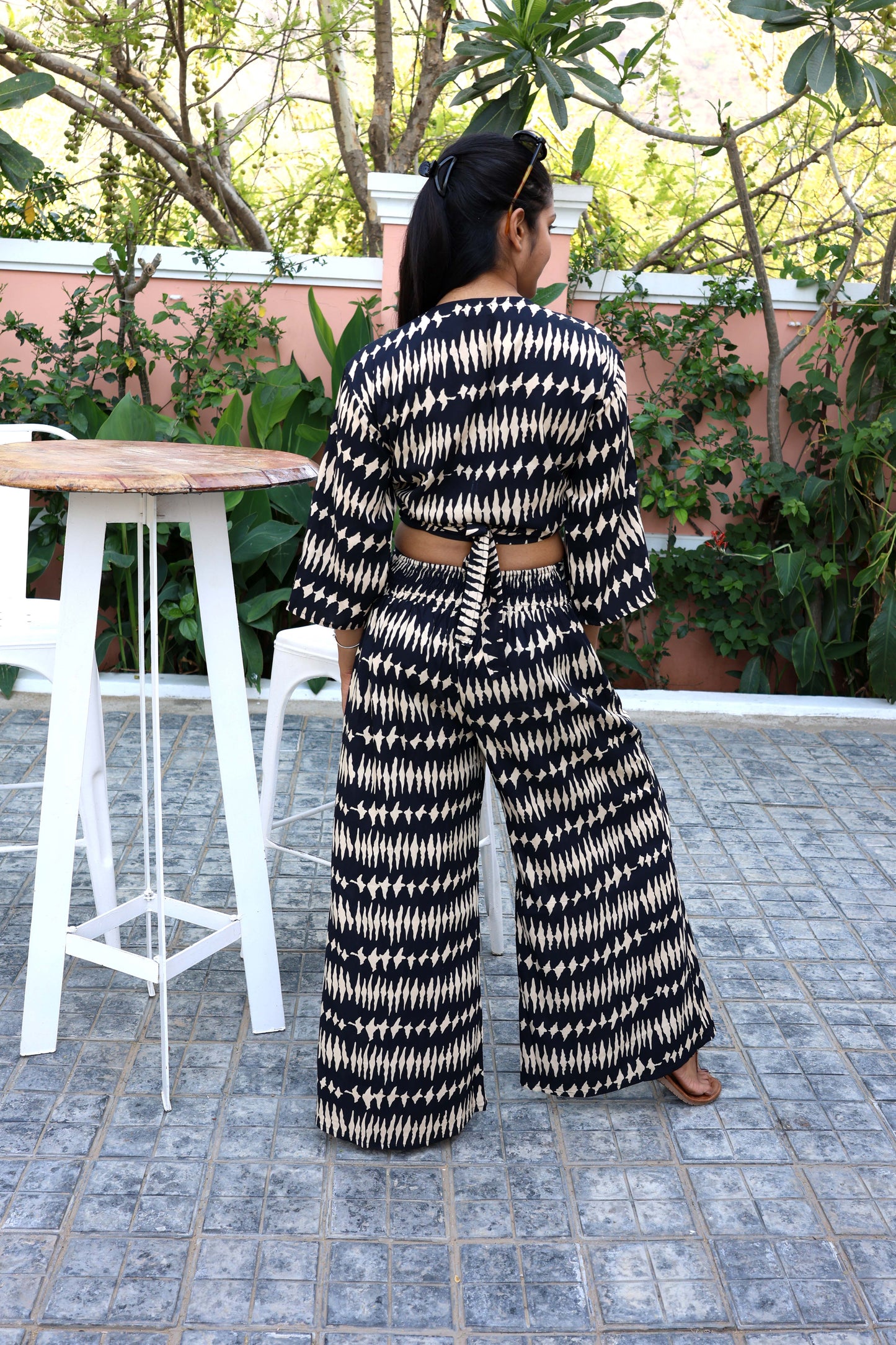 Pantalon Palazzo — imprimé graphique noir et beige