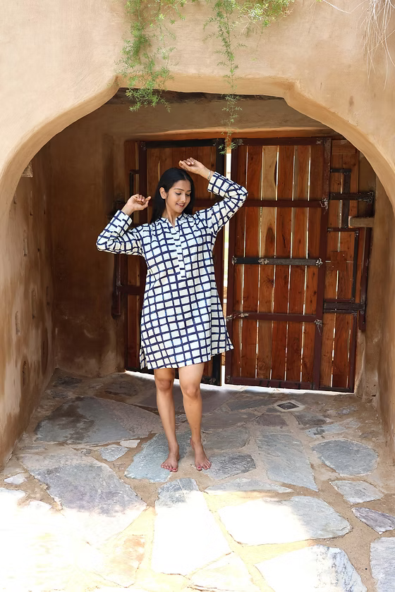 Tunique robe courte — imprimé carreaux marine et blanc