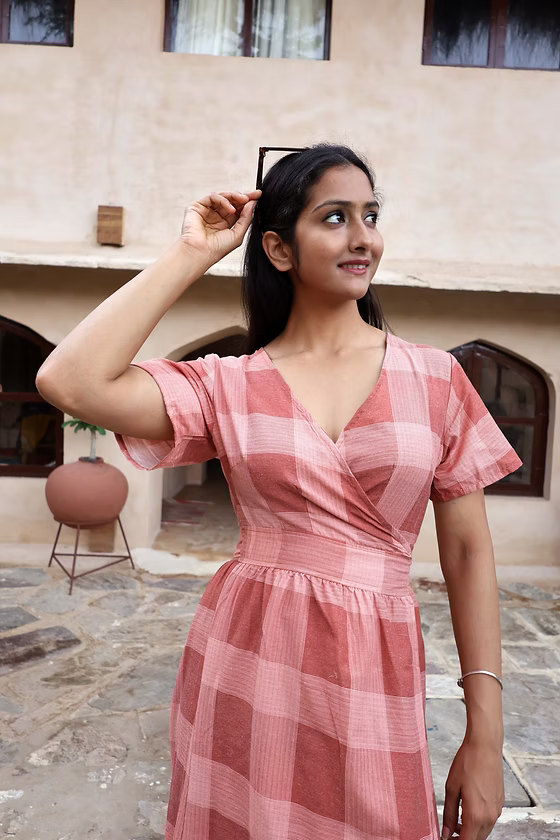 Robe cache-cœur Marjolaine – coton léger – coupe fluide
